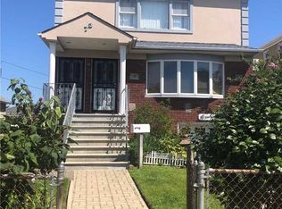 73 Newport Rd, Island Park, NY 11558