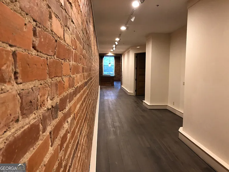 234 Broad St — Photo 3