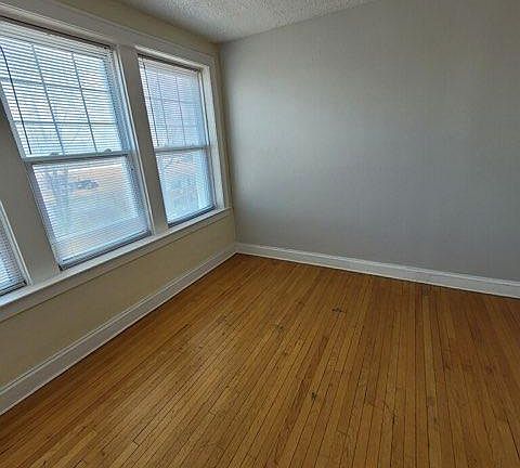 5th image of 200 Steward Ave #204