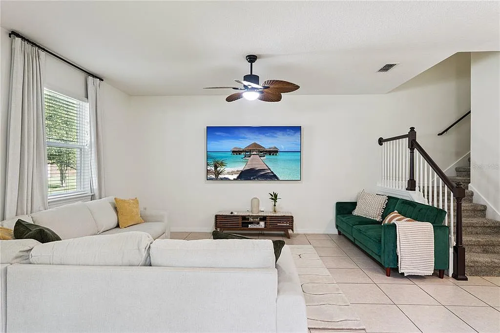 3 bed, 2.5 bath, 1701 sqft, $2,600 — Photo 4