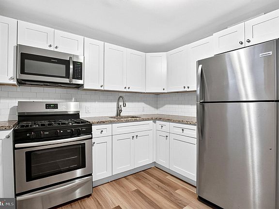 5th image of 3225 Gaul St