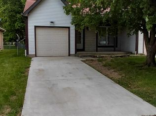 2690 Four Seasons Dr #1, Columbus, OH 43207