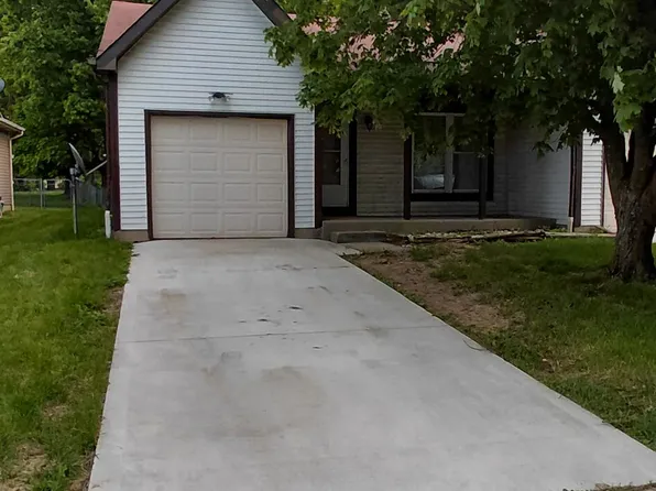 2690 Four Seasons Dr #1, Columbus, OH 43207