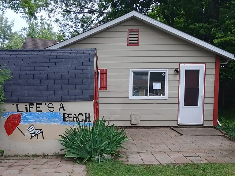 648 S Lincoln Ave — Photo 2