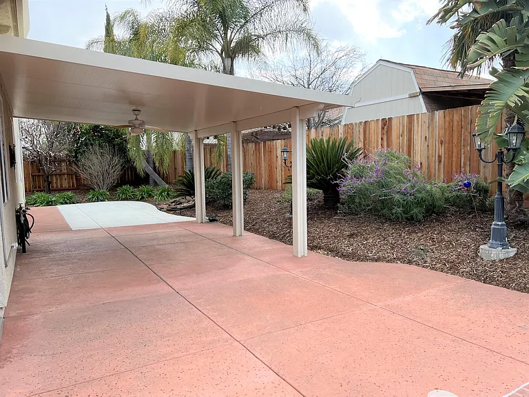 918 Shelter Cove Ct — Photo 23
