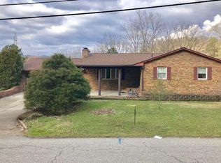 527 Dairy Rd, Poca, WV 25159
