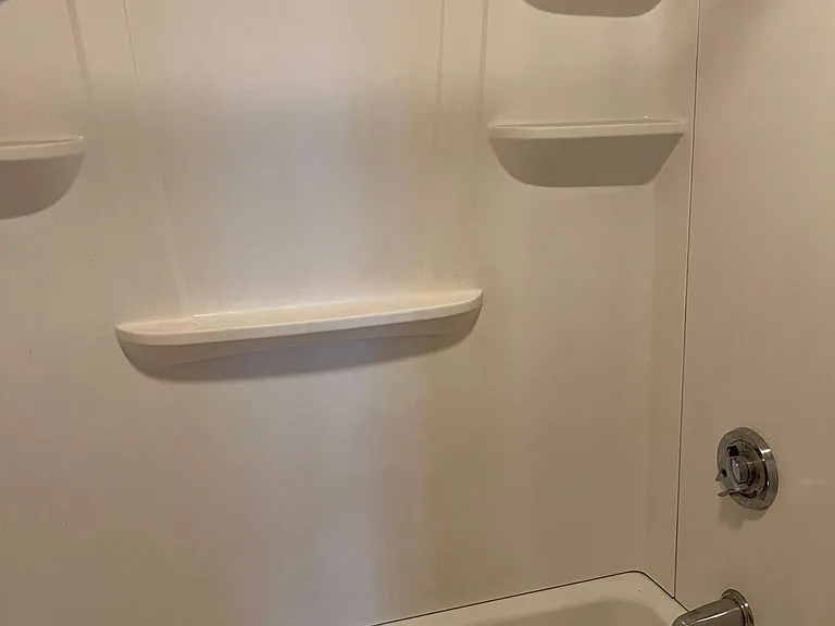 375 Elm St #3L — Photo 17