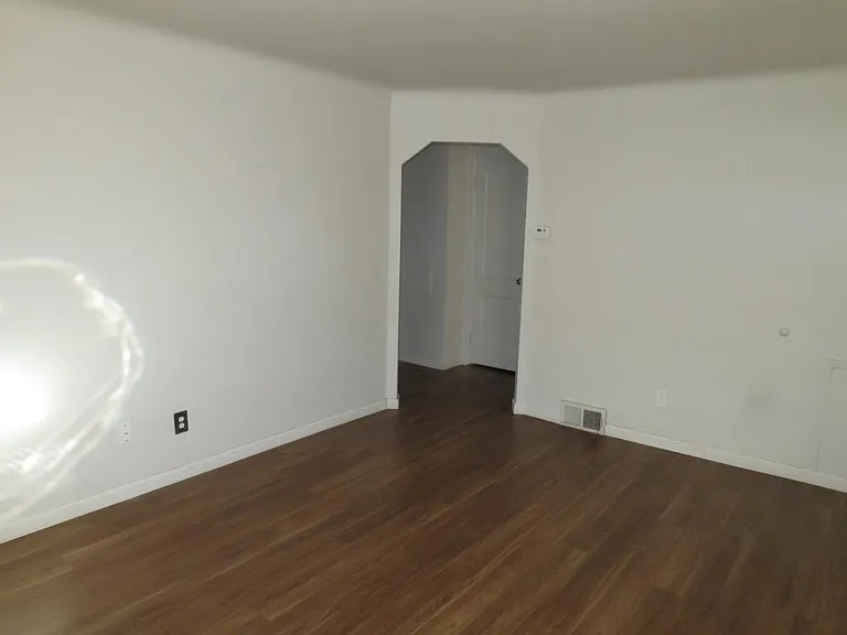 24622 Cloverlawn St — Photo 12