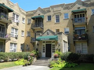 210 E State St, Savannah, GA 31401