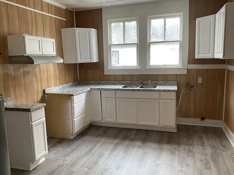 4305 Byron St — Photo 12