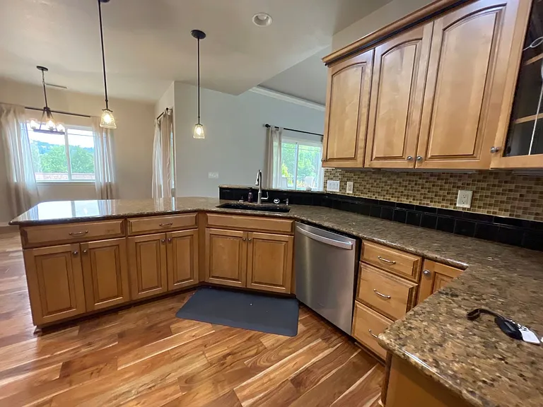228 Winchester Creek Ave — Photo 23