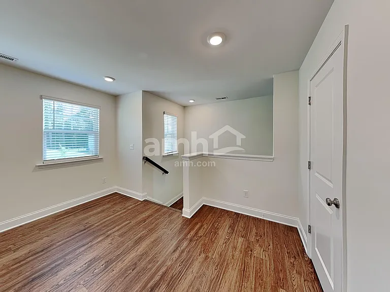 6114 Rosemore Ln — Photo 11