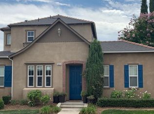 3824 Vermont Ln, Clovis, CA