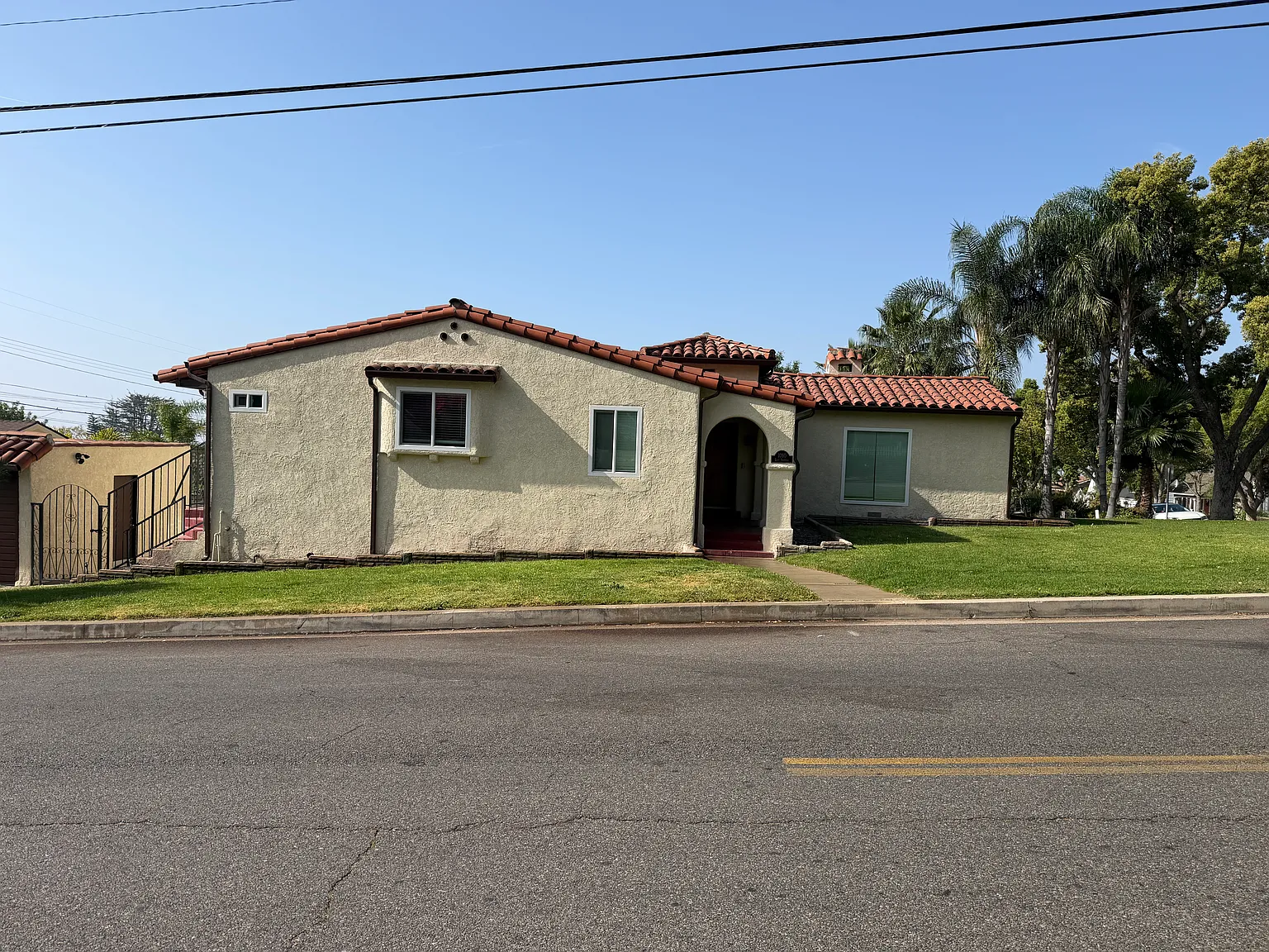 4 bed, 1534 sqft, $5,500 — Photo 2