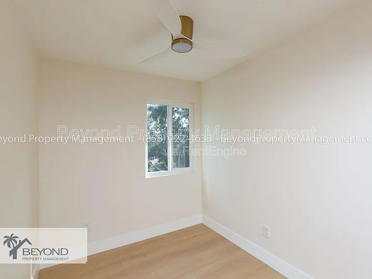 8987 Jade Coast Ln — Photo 10