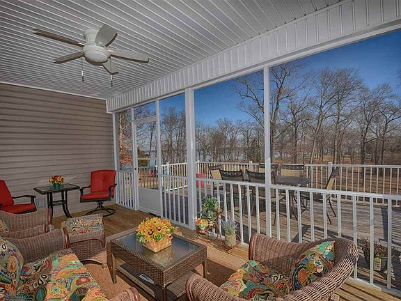 4th image of 336 Hurley Ct