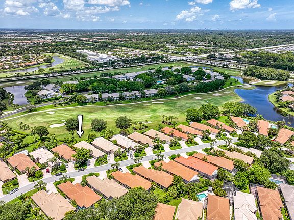 3rd image of 4557 Barclay Fair Way