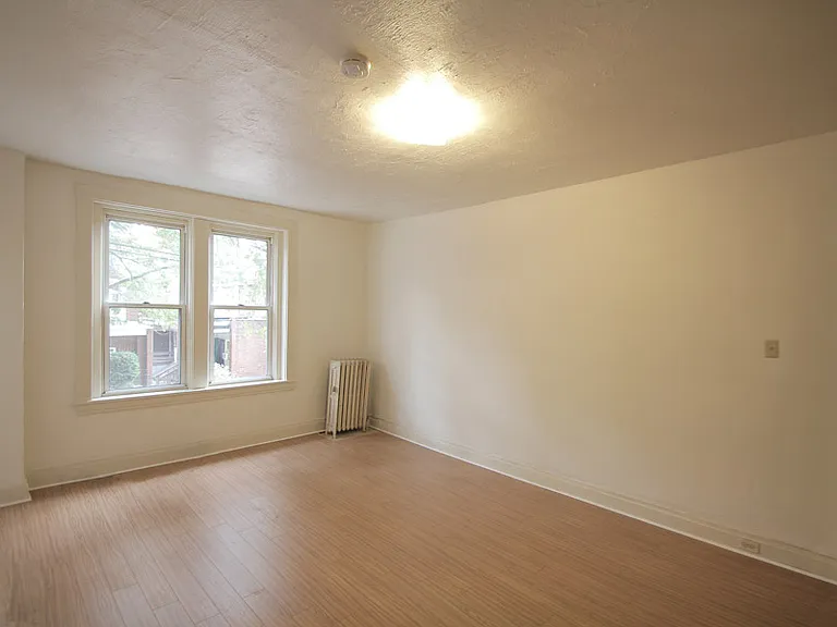 423 Biddle Ave — Photo 17