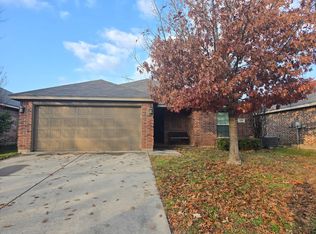 124 Bridlewood St, Azle, TX 76020