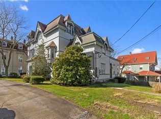 569 Spring St #3, Newport, RI 02840