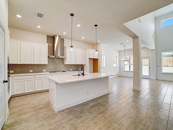 The Costner - Kitchen