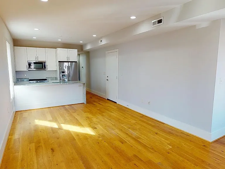 1159 Oates St NE #C — Photo 17