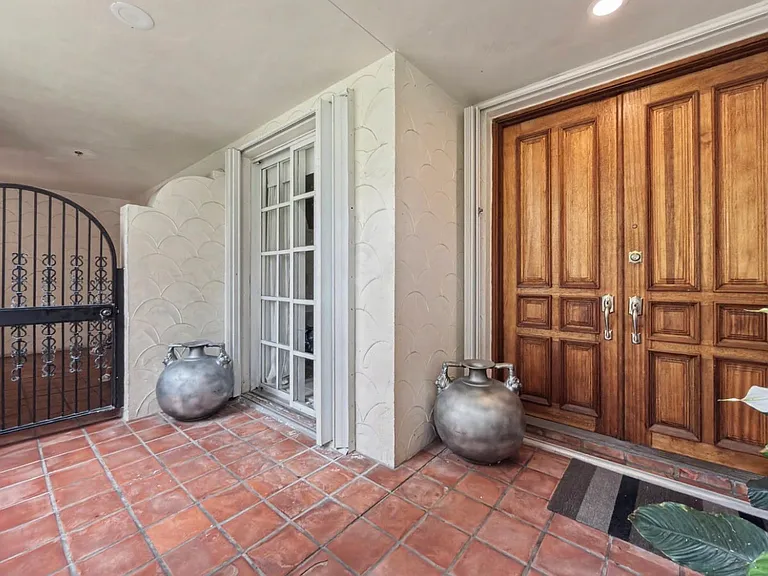 2124 Fisher Island Dr #2124 — Photo 3