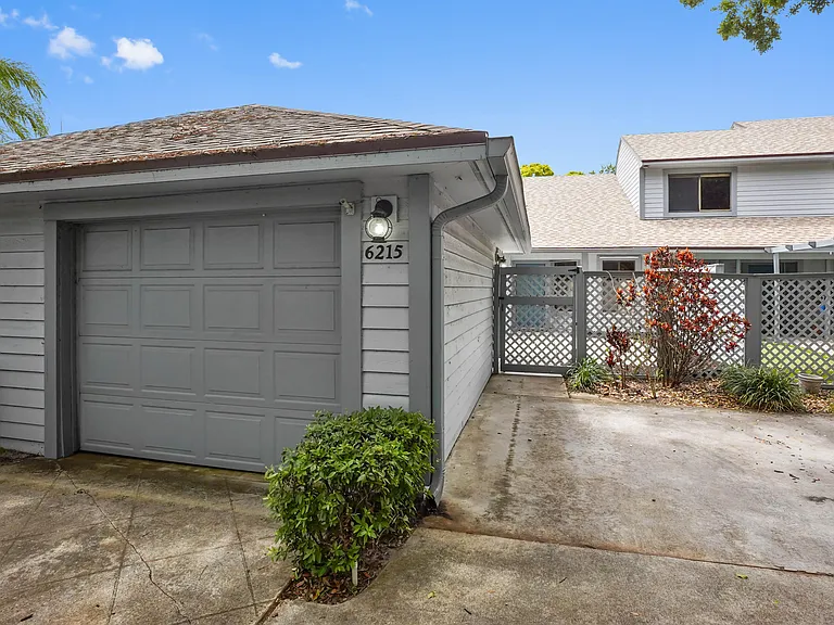 6215 SE Georgetown Pl — Photo 25