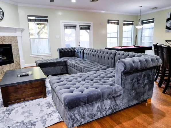 9714 Kapri Ln, Houston, TX 77025