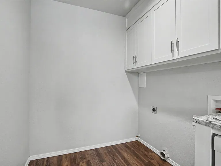 15351 W Highway 66 Hwy #E — Photo 12