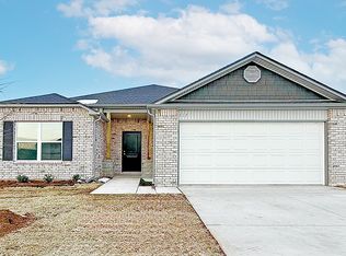 517 Hillsboro Dr, Noble, OK 73068