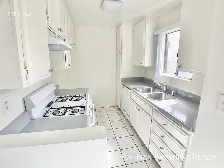 3617 Watseka Ave #104 — Photo 2