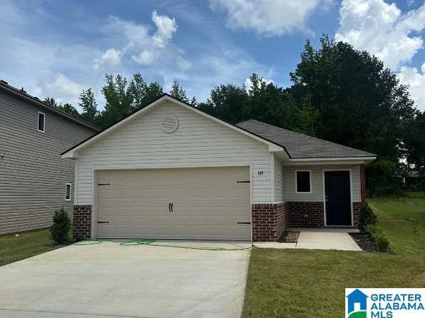 149 Dogwood St, Childersburg, AL 35044
