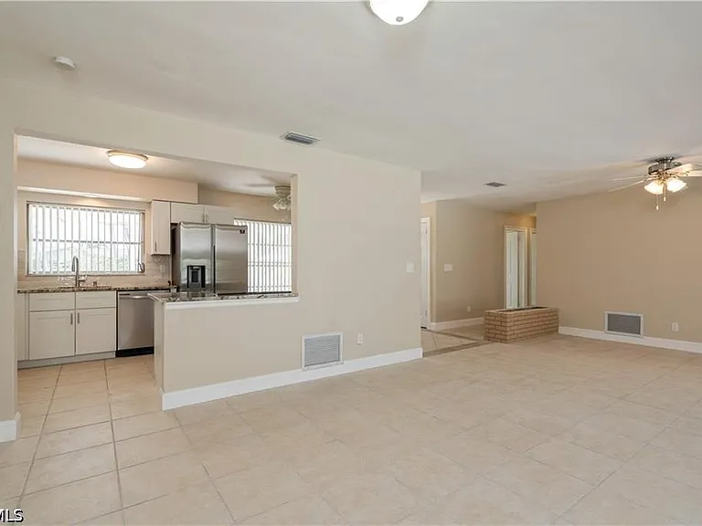 1453 Venetian Ct — Photo 25