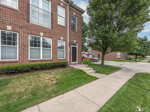 402 S Roessler St, Monroe, MI 48161