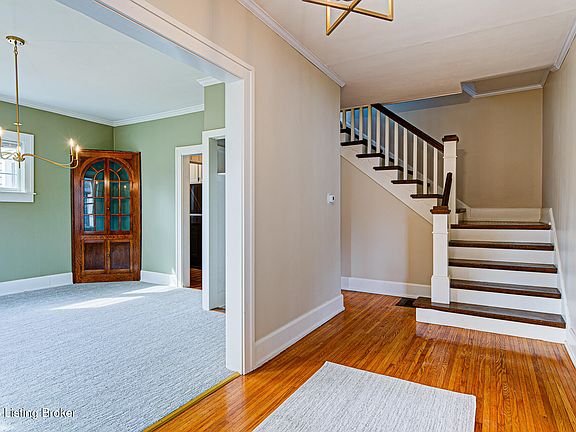 5th image of 325 Wood Rd