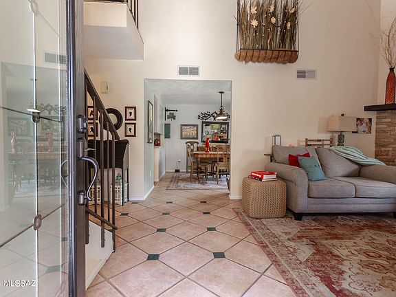 5th image of 2114 N Calle De La Cienega