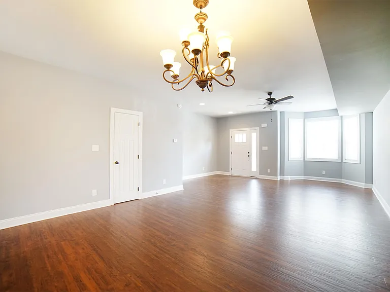 118 Capital St #1 — Photo 3