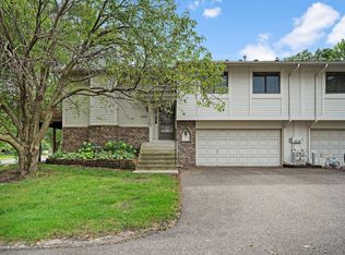 7303 Pontiac Cir, Chanhassen, MN 55317