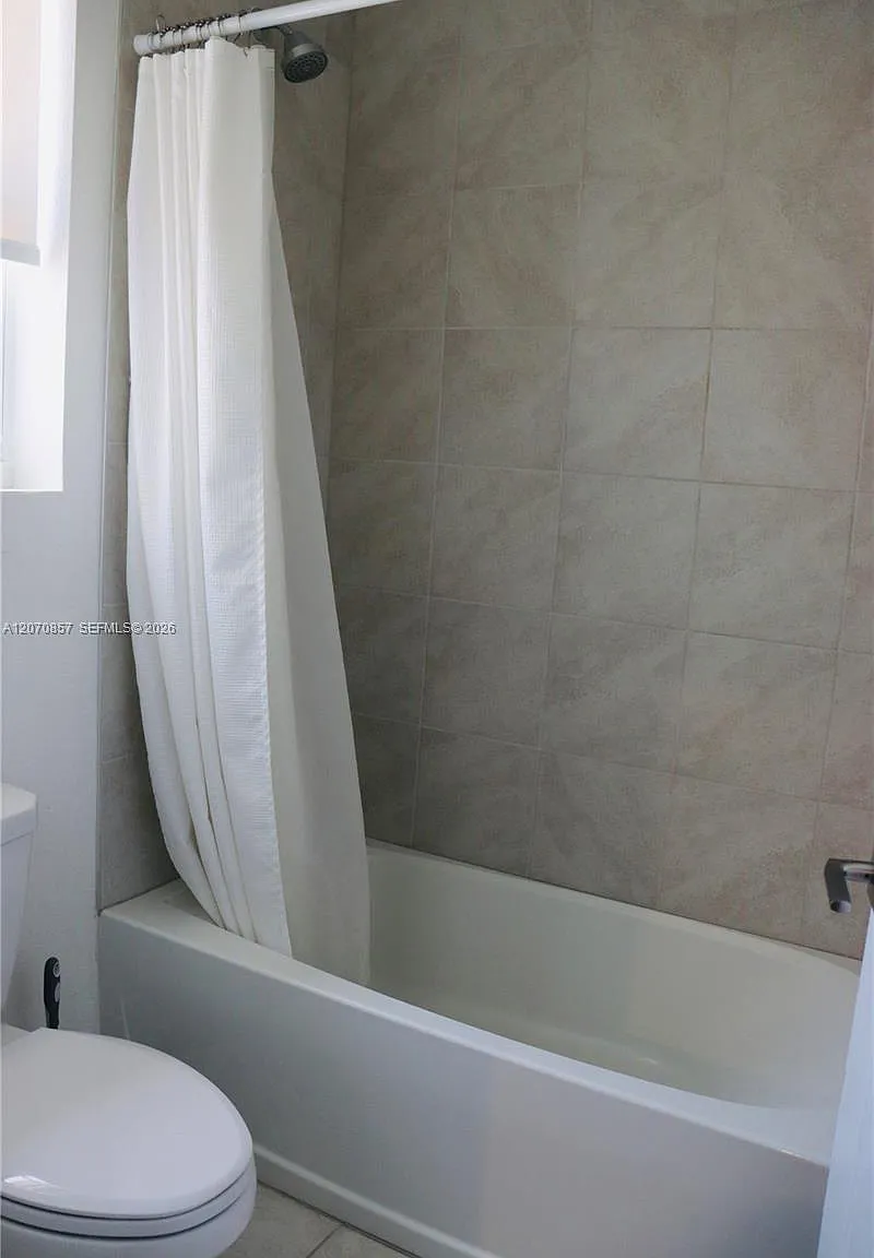 4 bed, 1757 sqft, $3,300 — Photo 4
