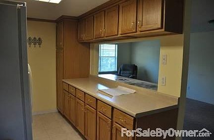 Oak Cabinets in kitchen
