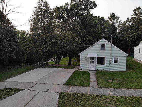 2nd image of 124 W 13th St