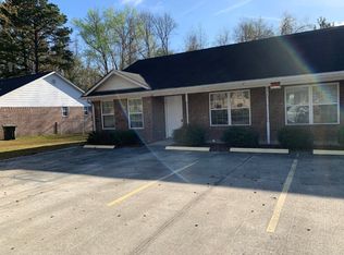 986A Live Oak Dr, Hinesville, GA 31313