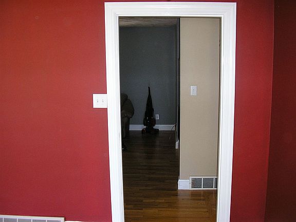 4th image of 801 Hampton Dr