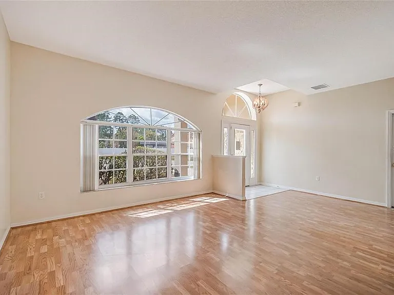 603 Pinehurst Ct — Photo 7