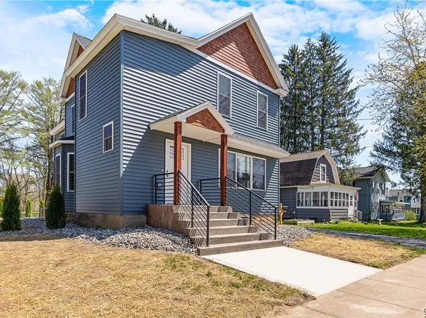 69 1/2 Syracuse St, Baldwinsville, NY 13027