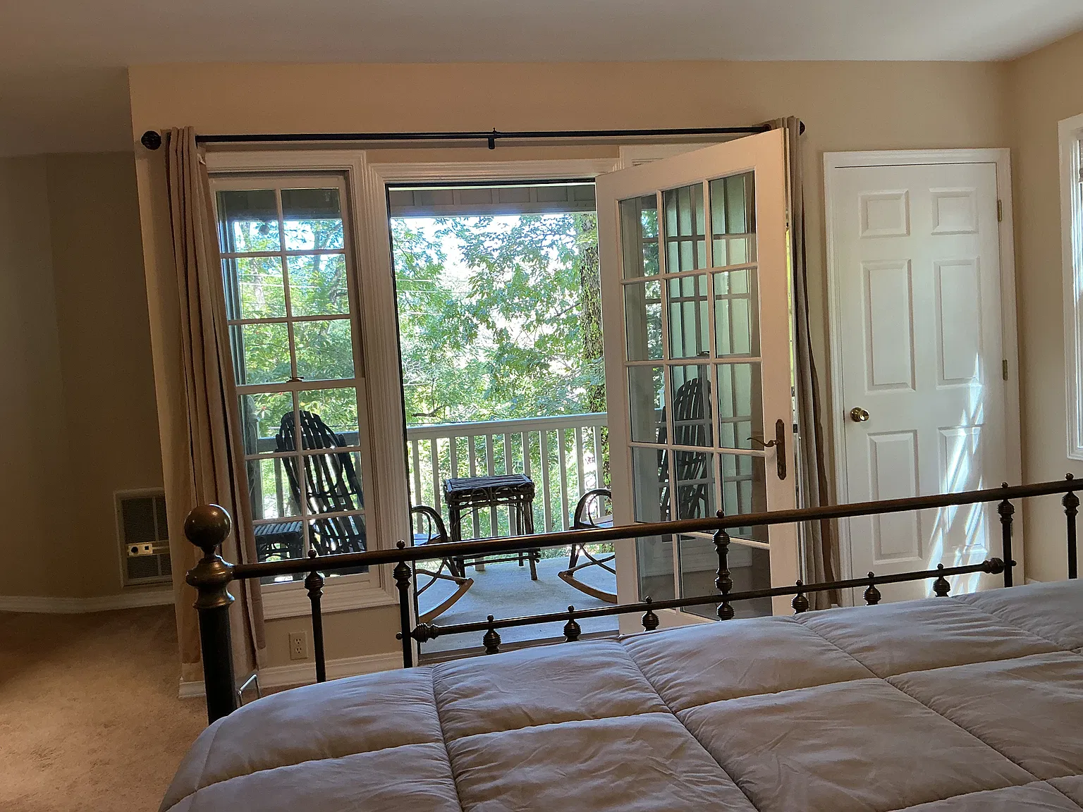 3 bed, 2941 sqft, $2,600 — Photo 3