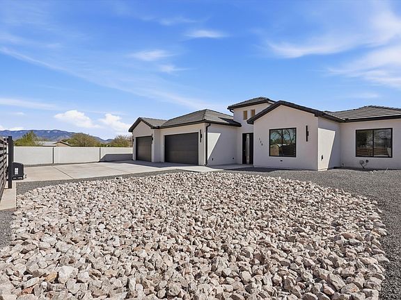 4th image of 128 Los Ranchos Rd NW