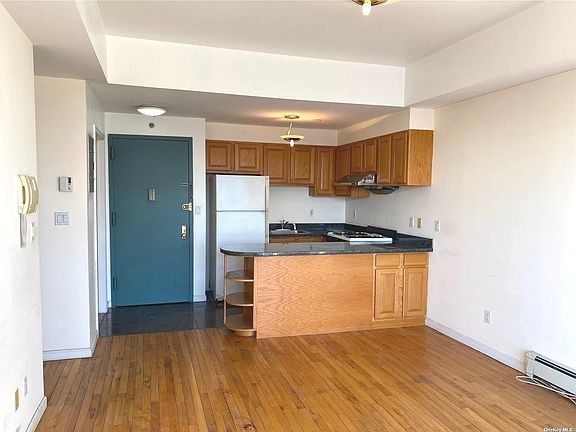 4th image of 14218 38th Ave APT 8B