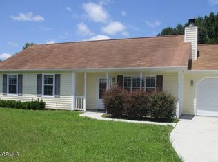 143 Glenwood Dr, Hubert, NC 28539